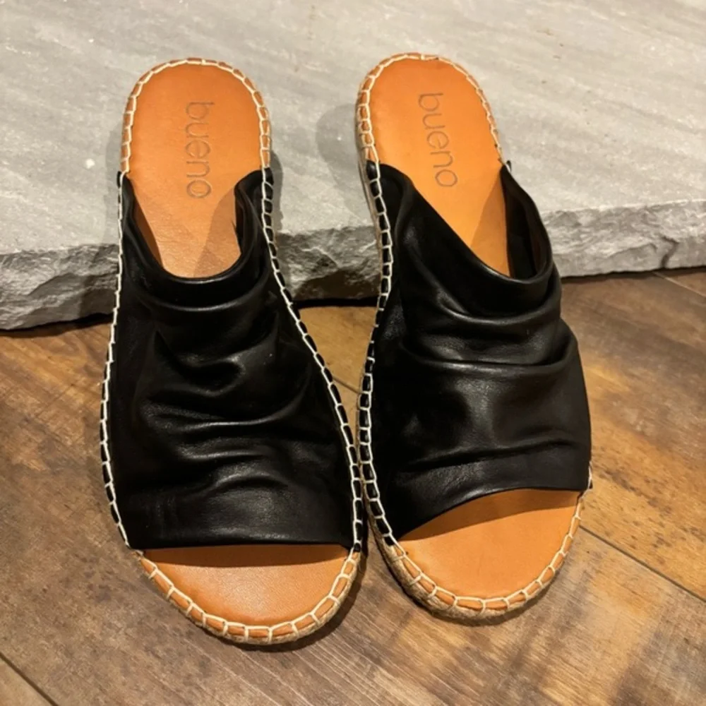 Bueno Nice Women Sz 40 US 9.5/10 Ruched Black Leather Slip on Espadrille Sandals